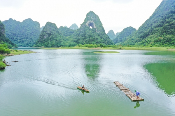Mắt Thần núi