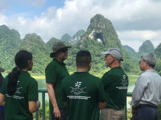 UNESCO evaluators carried out the field survey on the East route of Non nuoc Cao Bang geopark “experience traditional cultures in a wonderland”