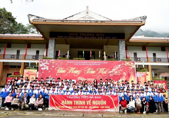 Câu lạc bộ “Cùng em khám phá CVĐC” Trường THPT Nà Bao tổ chức ngoại khoá với chủ đề “Hành trình về nguồn”