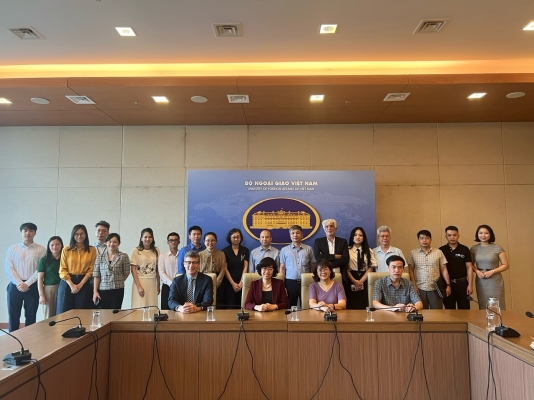 The Vietnam National Committee for UNESCO held an expanded meeting on organizing the 8th Asia Pacific Geopark Network 2024 Symposium