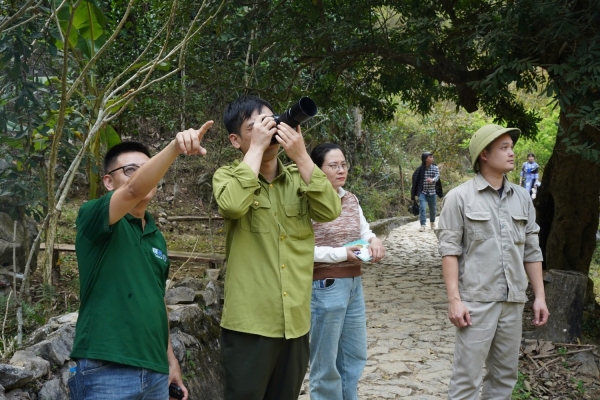 Conducting field surveys for an inventory of biodiversity in Non nuoc Cao Bang Geopark