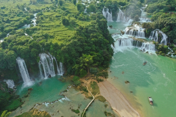 Hội thảo khoa học “Các danh hiệu được UNESCO công nhận và các khuôn khổ quốc tế về đa dạng sinh học và biến đổi khí hậu: Từ cam kết đến hành động”
