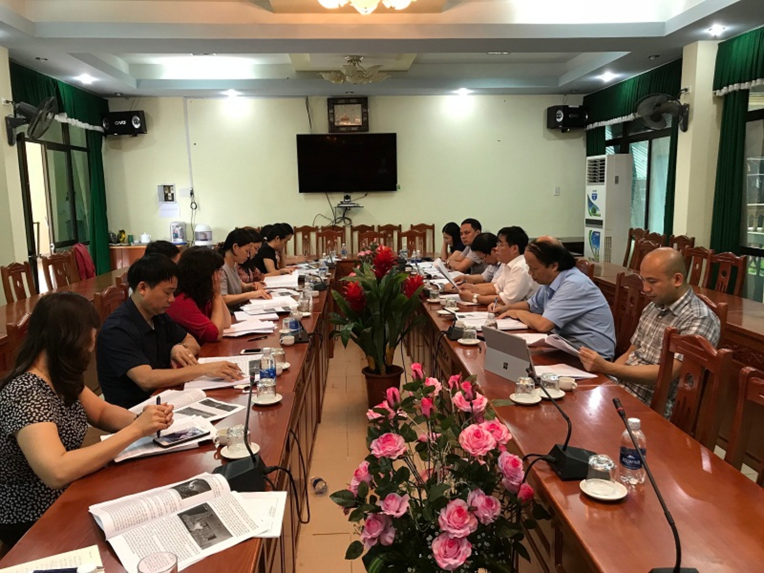 Developing training material of Non nuoc Cao Bang geopark for training in school from the academic year 2018-2019