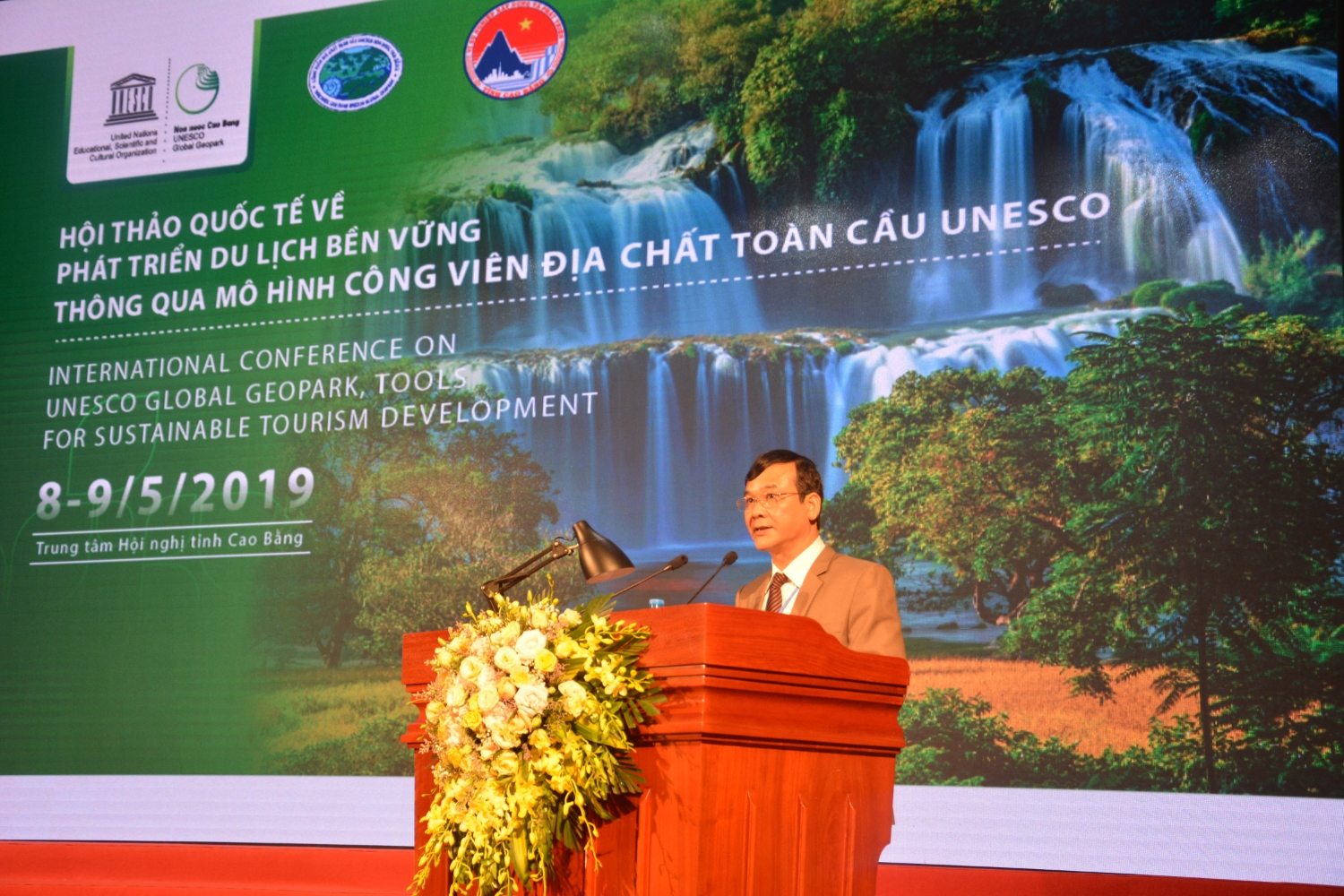 Cao Bang province organized the Interntaional conference on “Sustainable tourism development through UNESCO global geopark model.