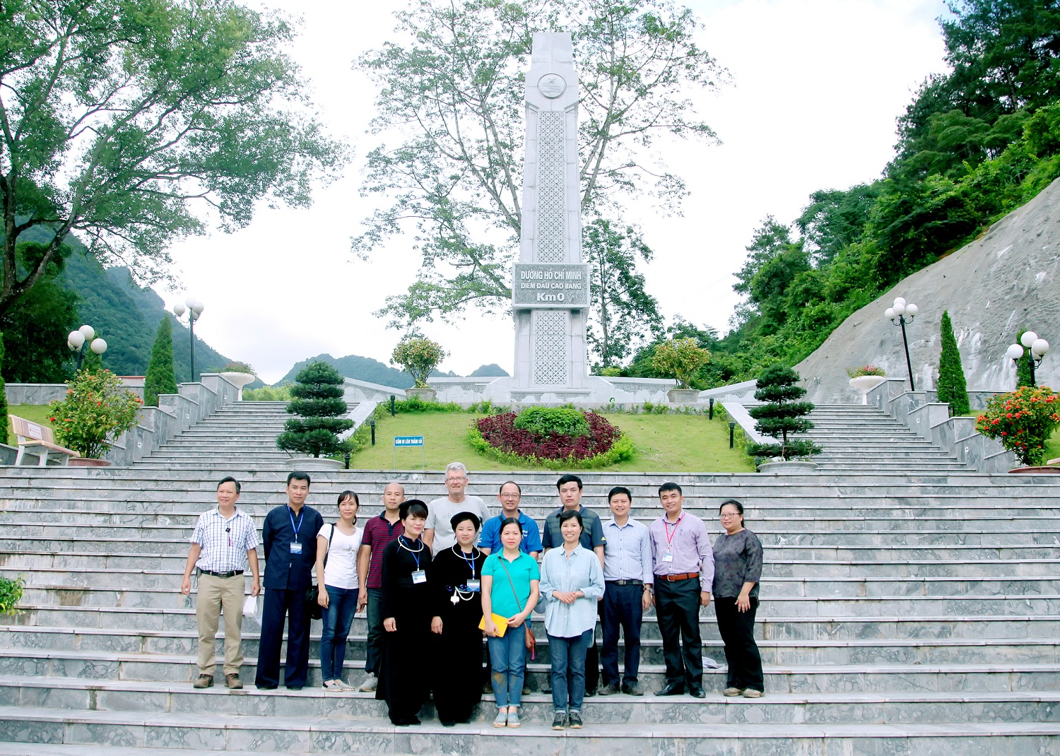 tuyen duong ho chi minh