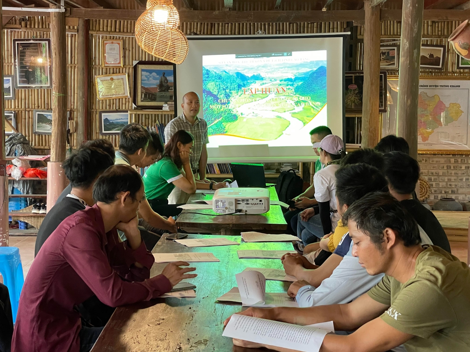Training on drowning rescue for aspiring and official partners of Non nuoc Cao Bang Unesco Global Geopark