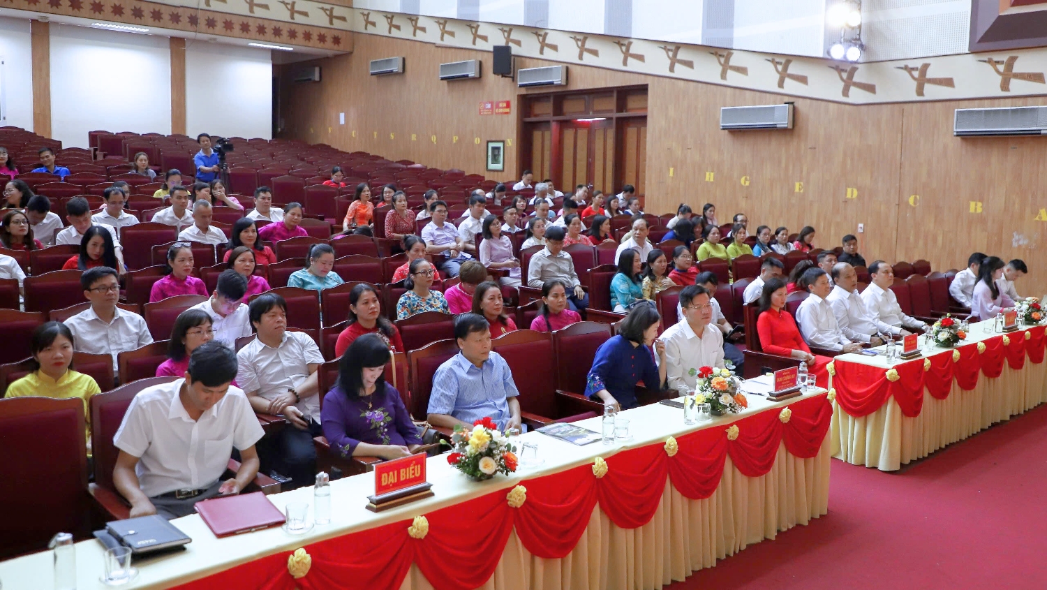 z6736128003404 630252acbd1a79f2f150a791e3668272 – Đã sửa